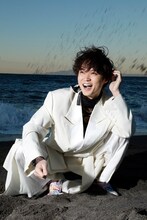 「磯村勇斗最新写真集（仮題）」より。