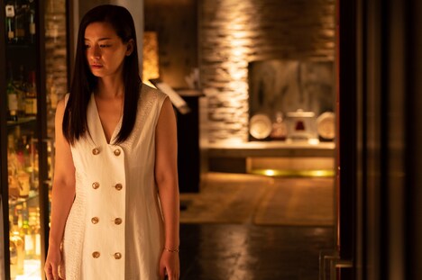 尾野真千子演じる“F”。