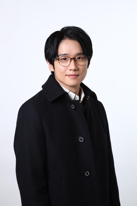 春尾正輝を演じる風間俊介。