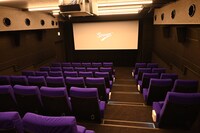 映画館Stranger劇場内観。最上段からの眺め。