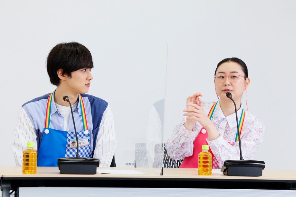 左から尾崎匠海、横内亜弓。
