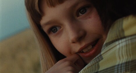 「フラッグ・デイ 父を想う日」新場面写真