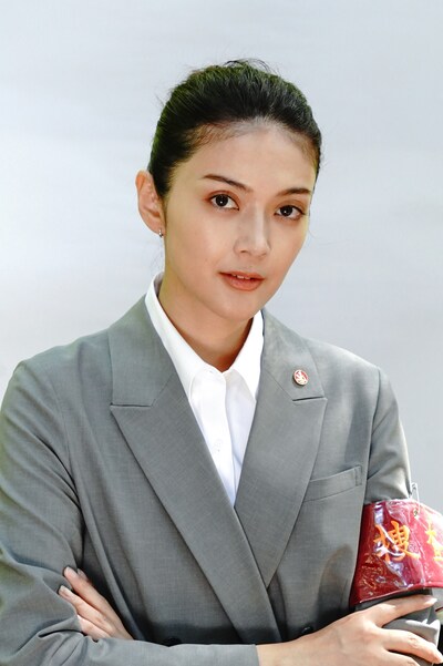 雨野天子を演じる田中道子。