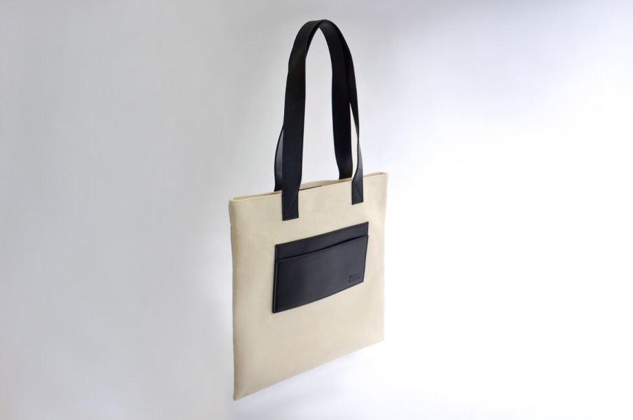 WEEKEND with Satoh Takeru Tote Bag（税込5500円）