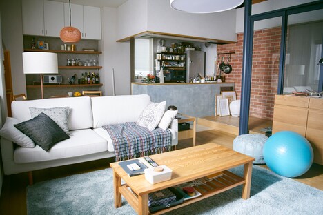 鈴が富と同居する高級マンション。