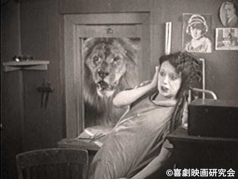 「臨時雇の娘」