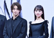 左から横浜流星、清原果耶。