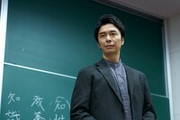 「はい、泳げません」