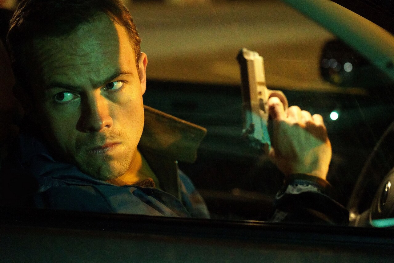 裏社会から足を洗う男を94分ワンショットで追う「ナイトライド 時間は嗤う」特報