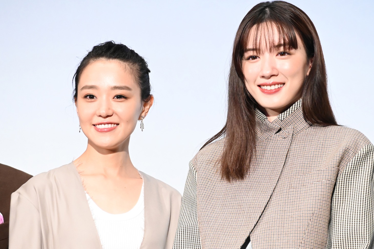 「マイ・ブロークン・マリコ」公開記念舞台挨拶の様子。左から奈緒、永野芽郁。