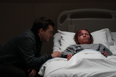 「呪われた息子の母 ローラ」