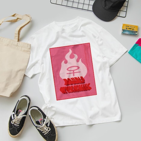 「SUZURI」で販売されるTシャツ（イメージ）。