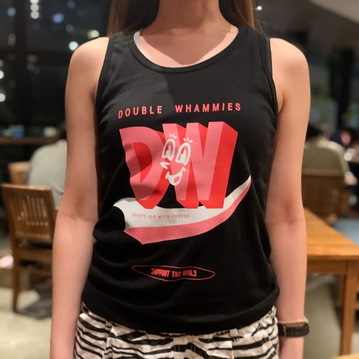 K2 などで販売されるタンクトップ イメージ レジーナ ホール主演 サポート ザ ガールズ 配収の一部をjfpに寄付 画像 動画ギャラリー 10 24 映画ナタリー