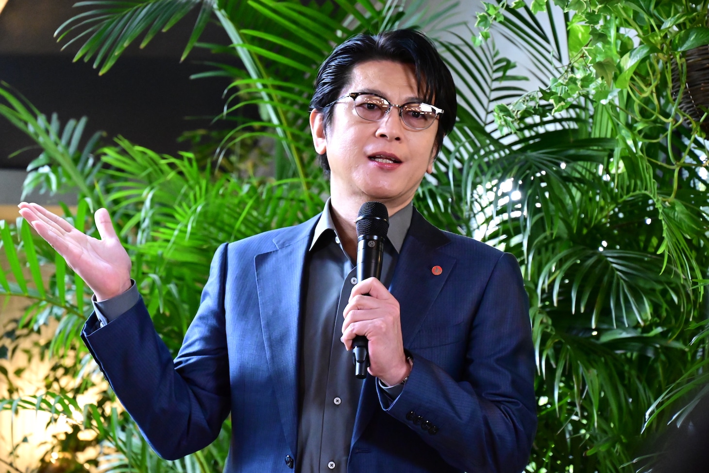 及川光博