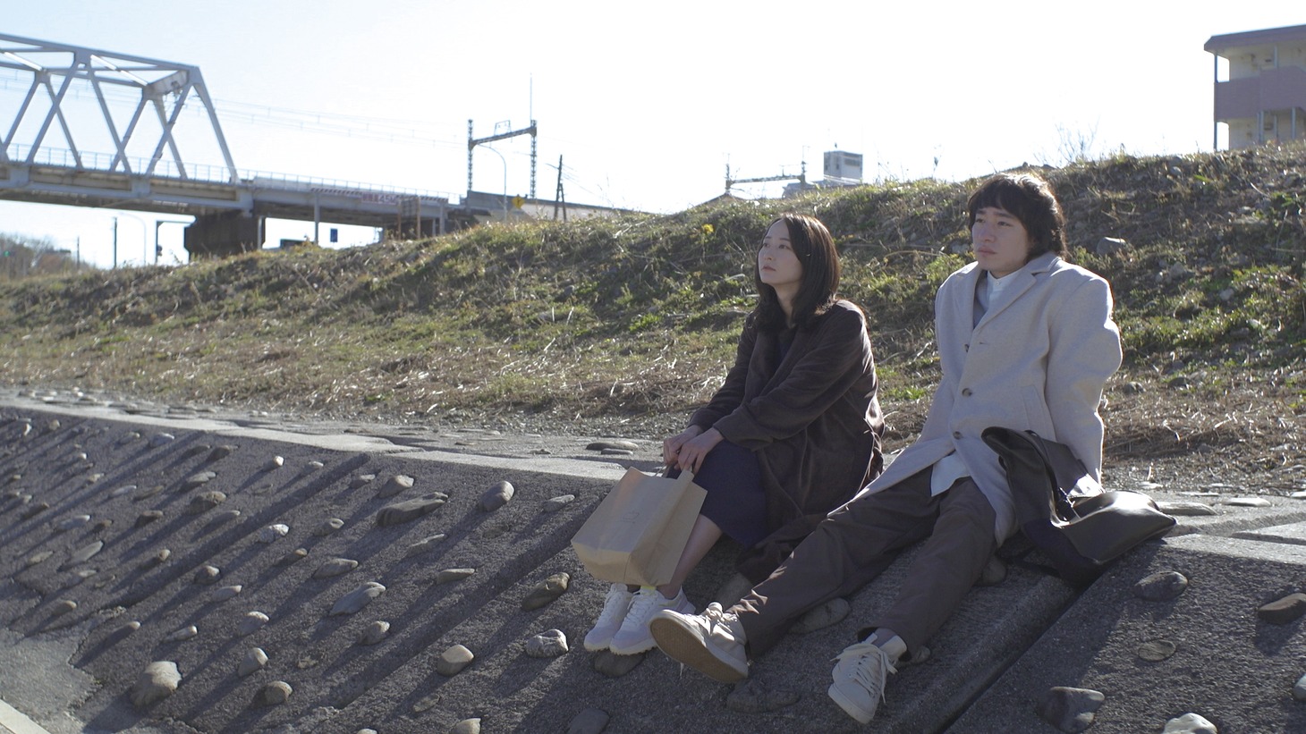 「背中」