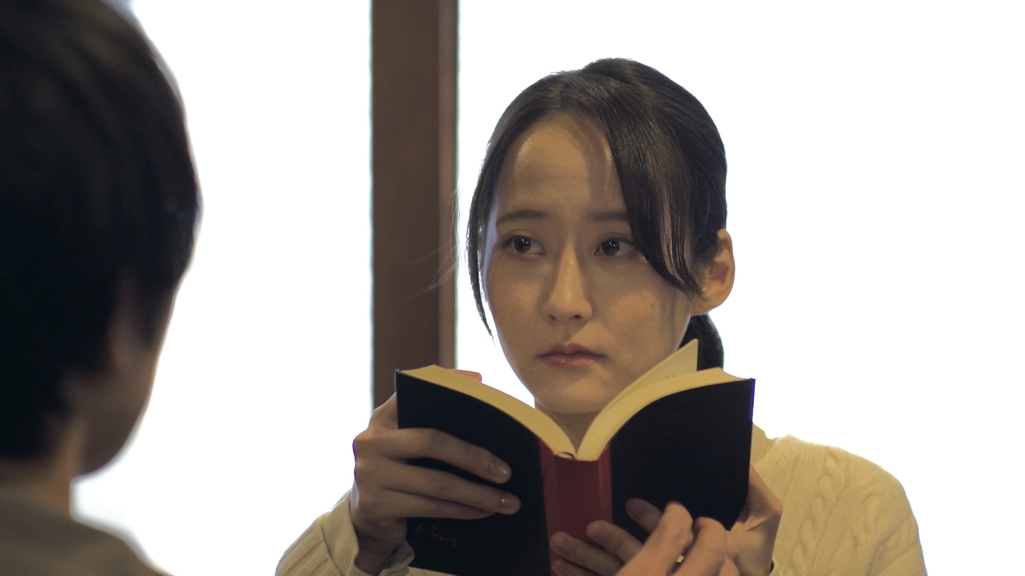 「背中」