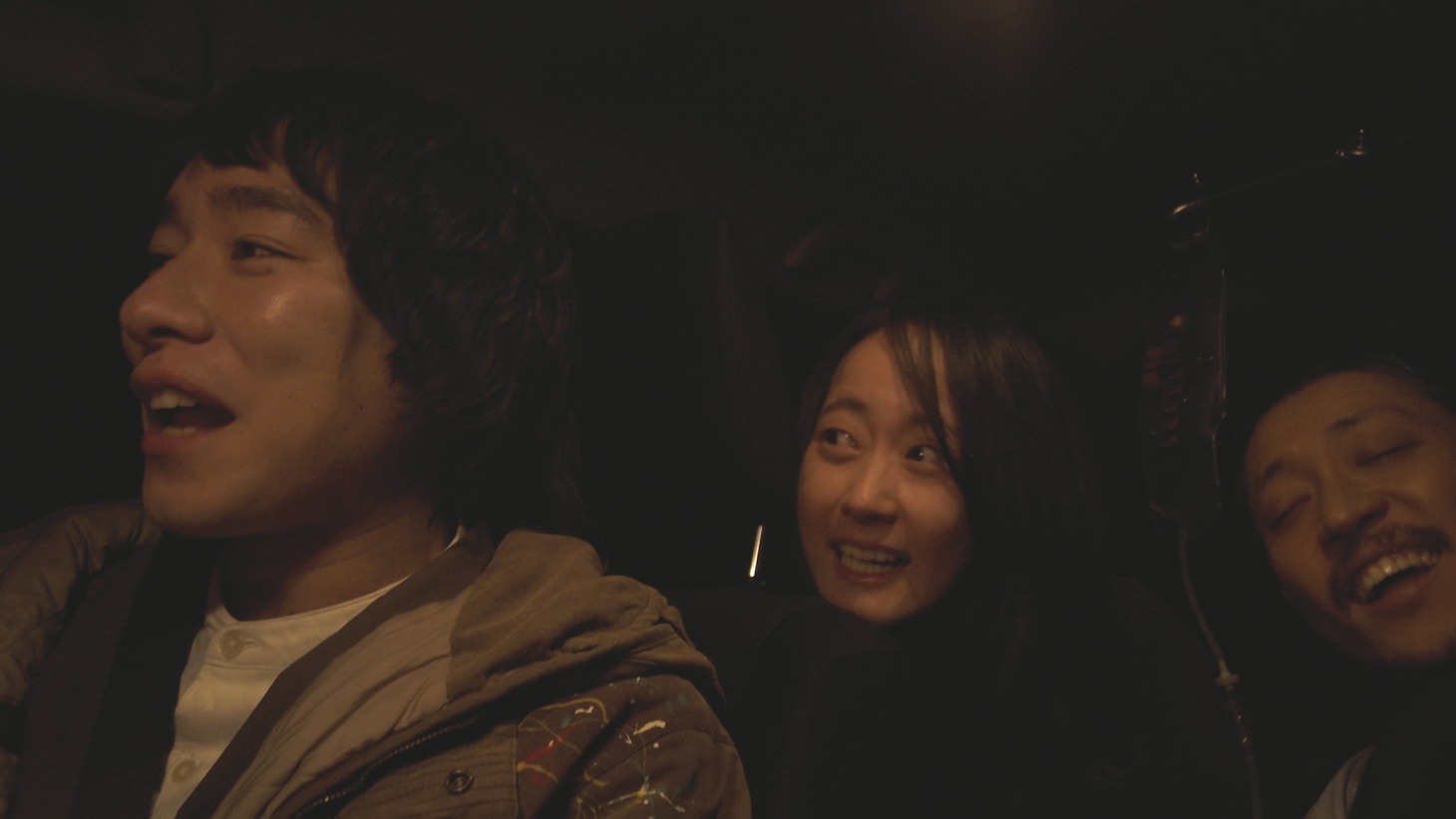 「背中」