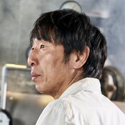 黒田大輔扮するノミ怪人（蚤怪人）。