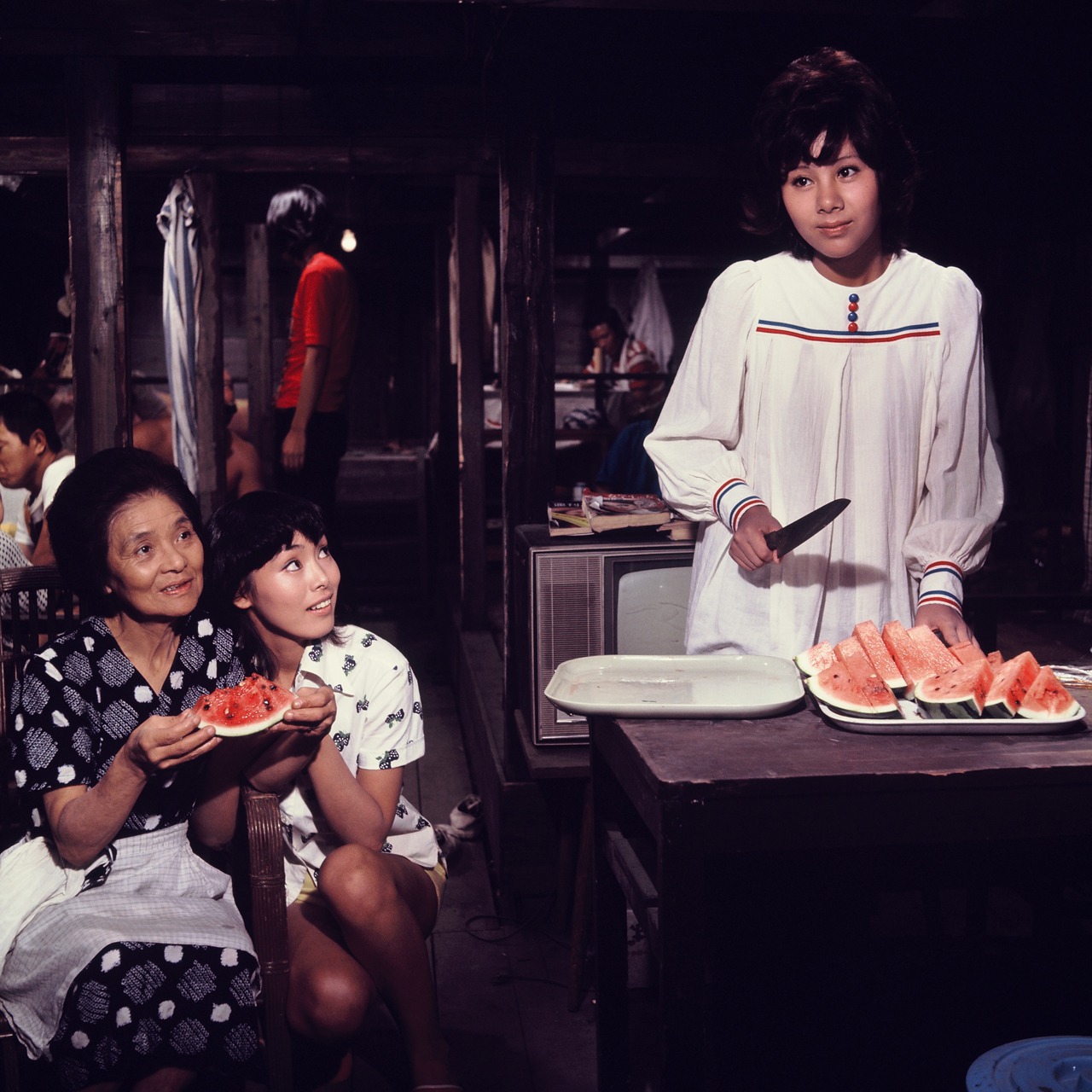 「虹をわたって」