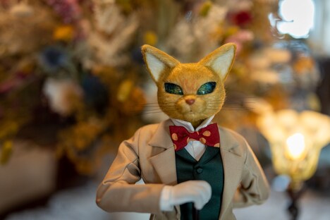 ジブリパーク「青春の丘」より地球屋内のバロン。