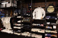 「ジブリの大倉庫ショップ 冒険飛行団」