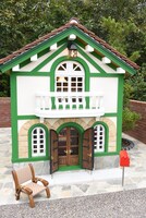 「青春の丘」より「猫の事務所」。