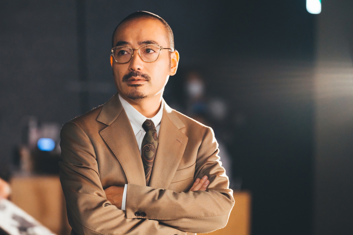 坂巻を演じる岩崎う大。(c)「完全に詰んだイチ子はもうカリスマになるしかないの」製作委員会 Photo by Shohki Eno