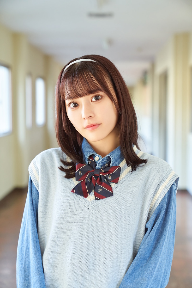 真緒役の齊藤なぎさ。