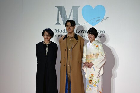 左から荻上直子、成田凌、夏帆。