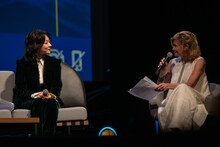 三浦透子（左）