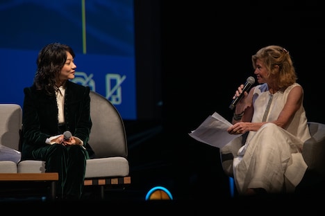 三浦透子（左）