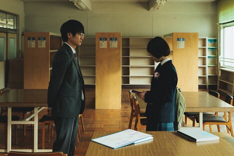 「少女は卒業しない」新場面写真