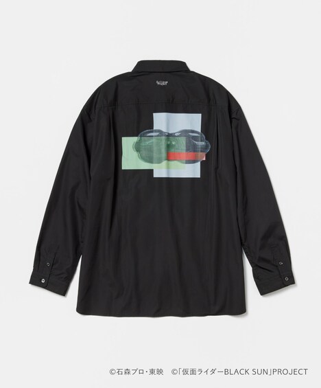 「BLACK SUN ECLIPSE シャツ」より、ブラック(税込2万4200円)。
