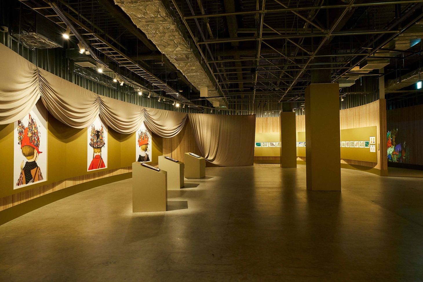 PLAY! MUSEUMでの企画展示「junaida展『IMAGINARIUM』」会場風景。