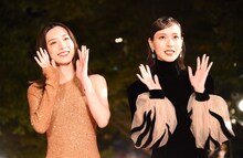 左から永野芽郁、戸田恵梨香。