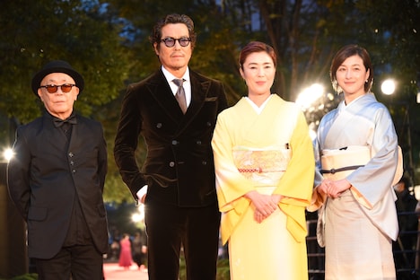 左から廣木隆一、豊川悦司、寺島しのぶ、広末涼子。