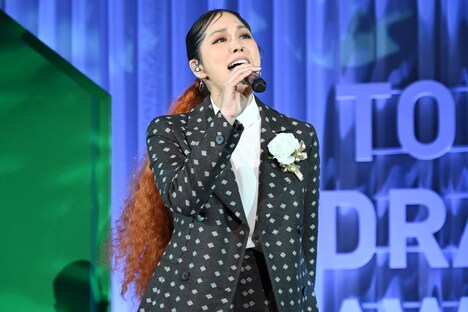 「アルデバラン」を歌唱するAI。