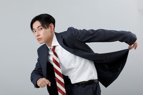 「かりあげクン」かりあげ正太役の戸塚純貴。