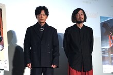 第35回東京国際映画祭「窓辺にて」Q&Aの様子。左から稲垣吾郎、今泉力哉。