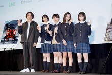 左から中川駿、小宮山莉渚、河合優実、小野莉奈、中井友望。