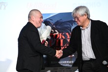 ツァイ・ミンリャン（左）