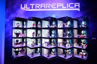 「ウルトラレプリカ」シリーズの展示。