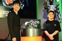 左から西島秀俊、白石和彌。