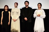 「ひとりぼっちじゃない」舞台挨拶の様子。