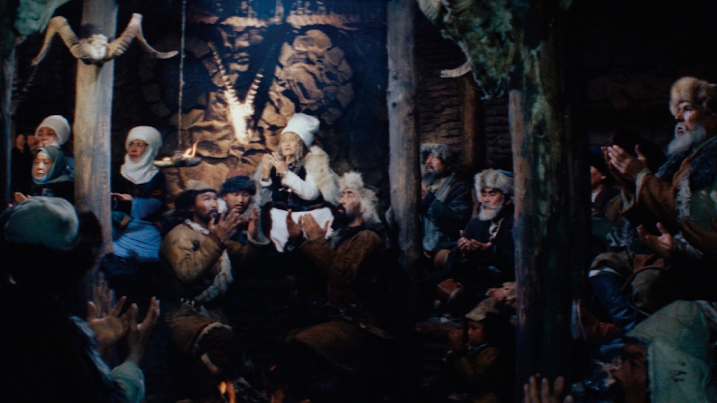 「白い豹の影」