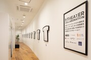 「ユニクロ 新宿フラッグス店」に展示されている映画館コラボUT。