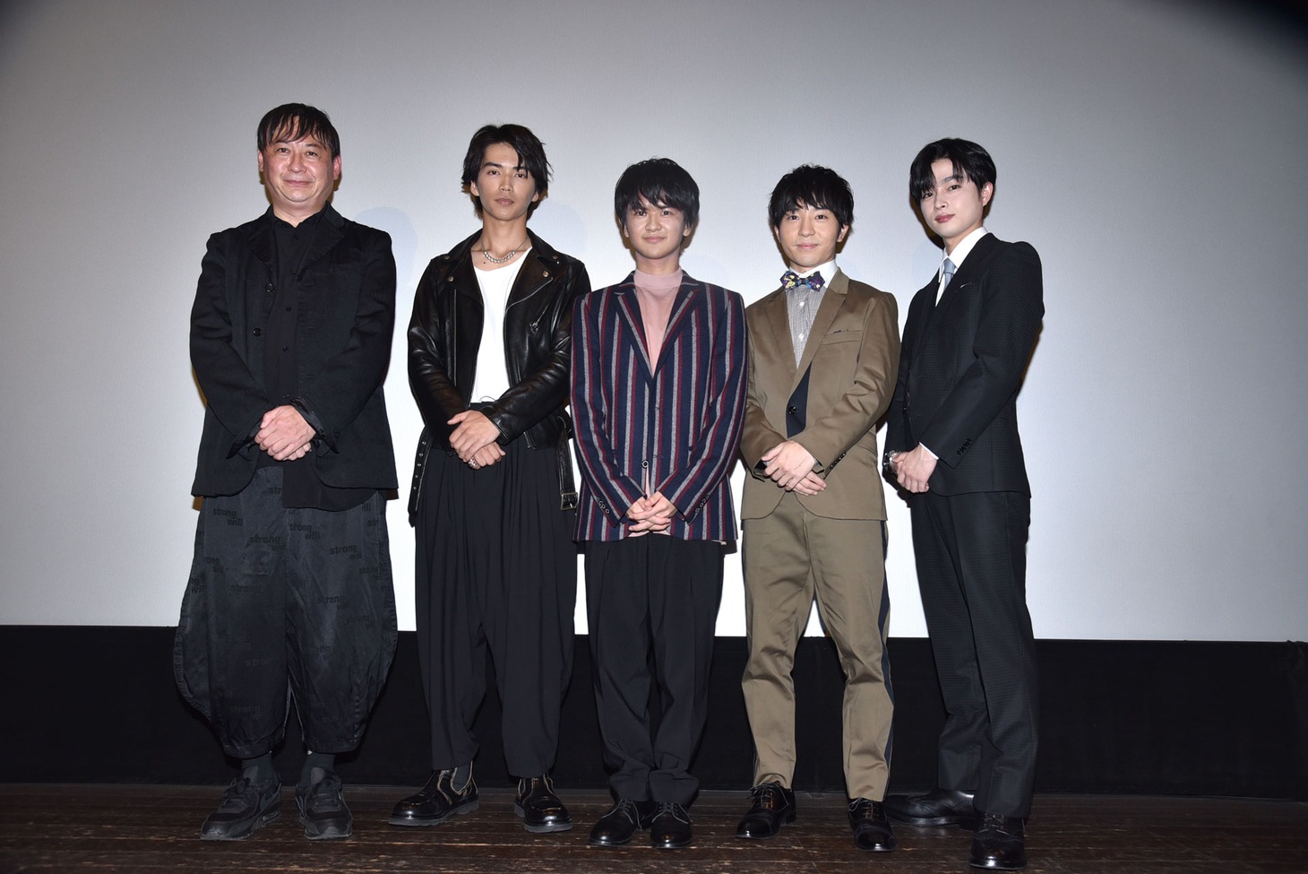 「グランギニョール」公開記念舞台挨拶にて、左から橋本一、市川理矩、山田瑛瑠、浦上晟周、曽田陵介。