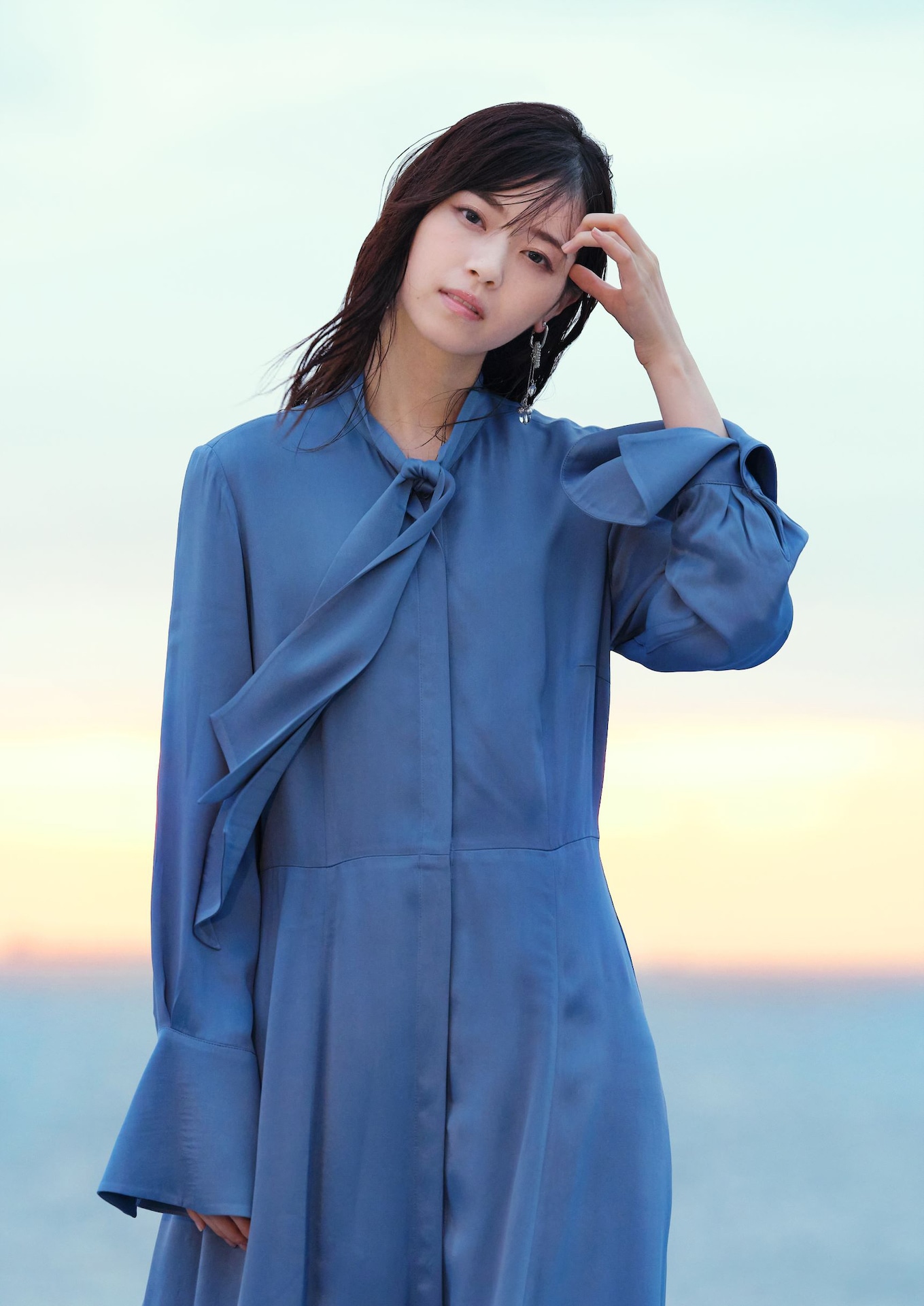 「西野七瀬カレンダー2023」のアザーカット。
