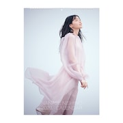 「西野七瀬カレンダー2023」の壁掛け表紙。