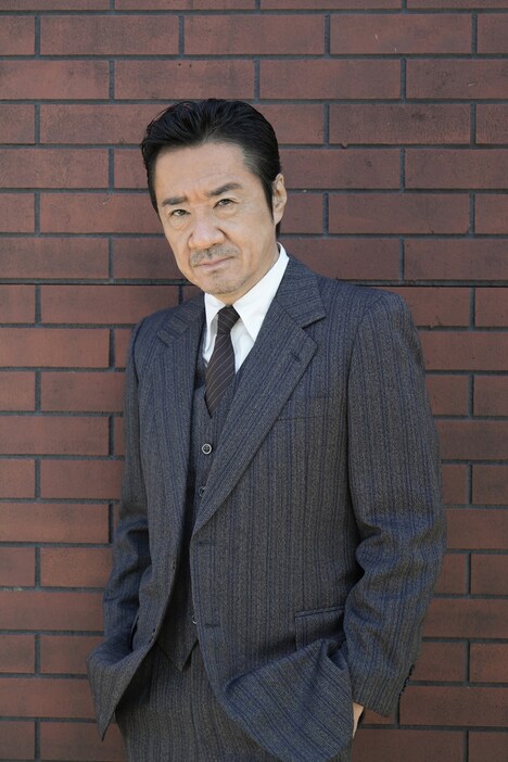 大友康平演じる狭間勇。